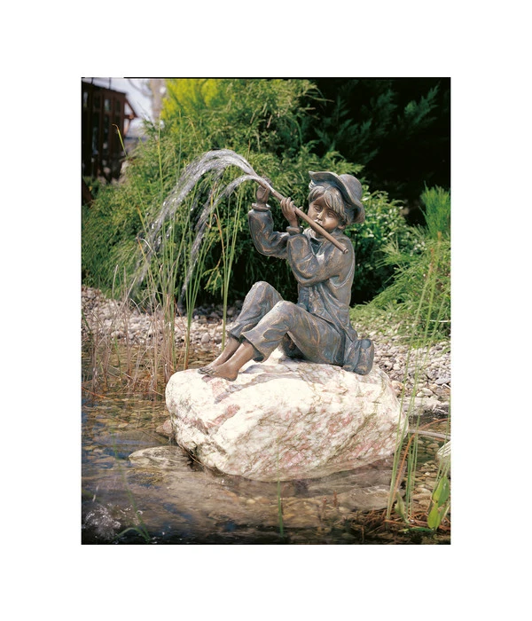 Rottenecker Bronze-Flötenspieler Hans, Wasserspeiend 4 Rottenecker Bronze-Flötenspieler Hans, Wasserspeiend – Bild 2